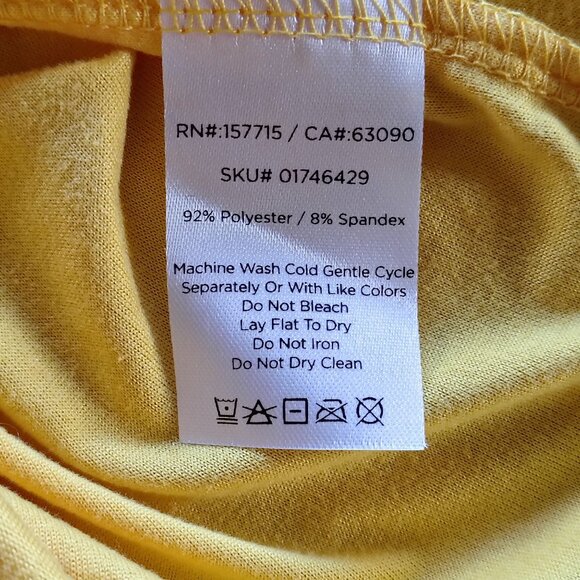 Chucky Long Sleeve Yellow Graphic Tee M "He Wants You As A Best Friend" - Picture 6 of 6